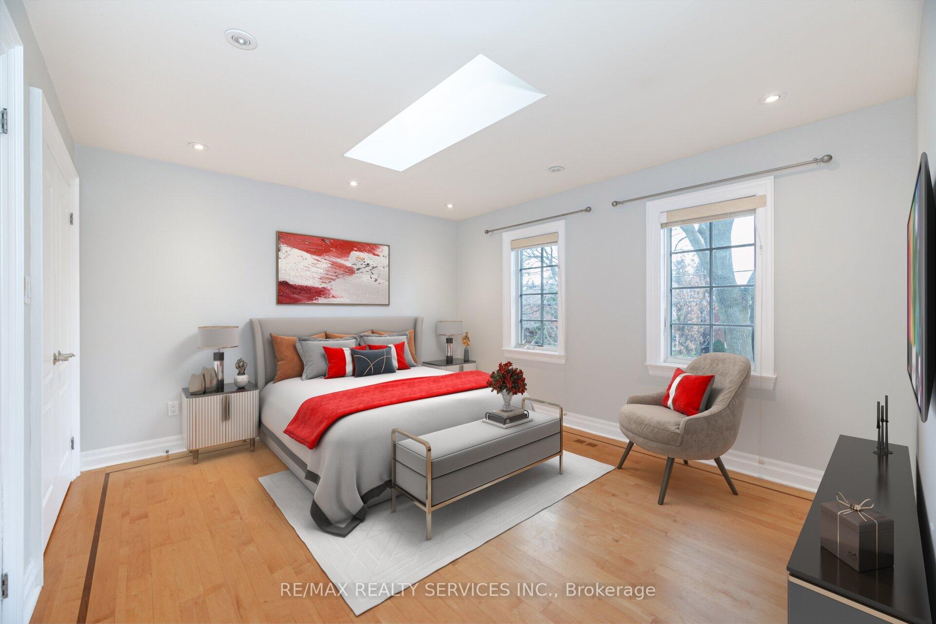 Photo 11 of 266 Airdrie Road, Toronto, Leaside — HOMEH