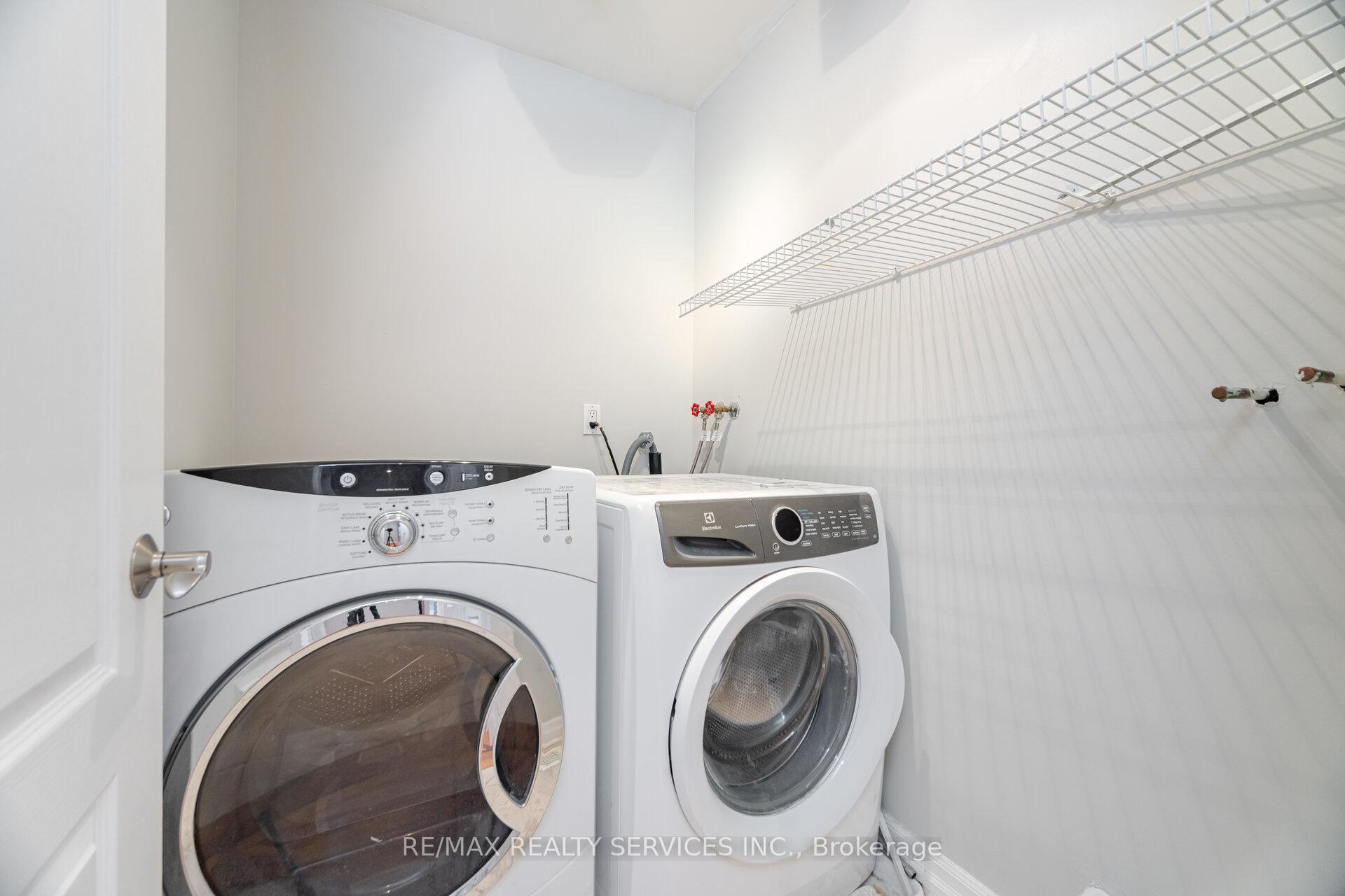 Photo 17 of 266 Airdrie Road, Toronto, Leaside — HOMEH