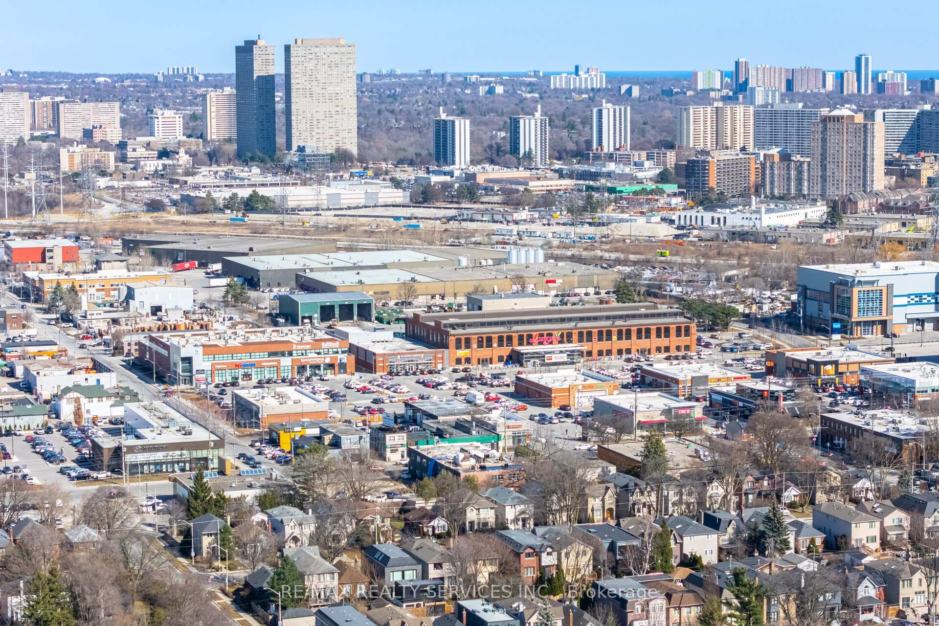 Photo 26 of 266 Airdrie Road, Toronto, Leaside — HOMEH