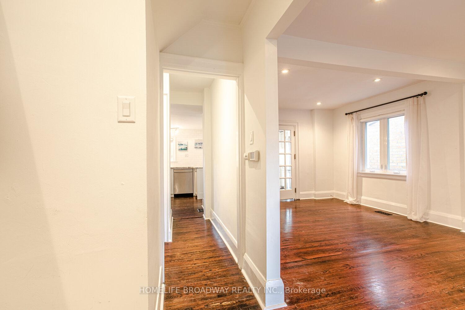 Photo 12 of 8 Walder Avenue, Toronto, Mount Pleasant East — HOMEH