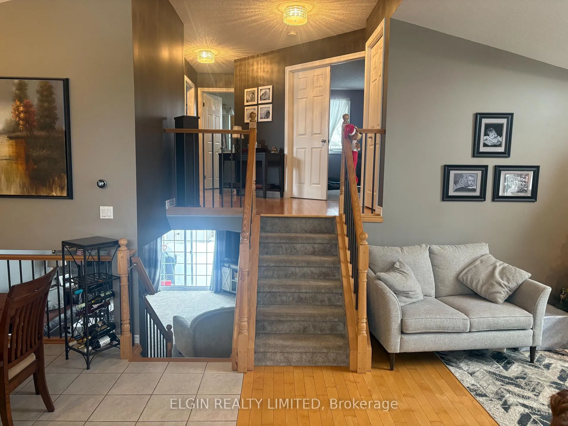 Photo 4 of 21 Oriole Lane, St. Thomas — HOMEH