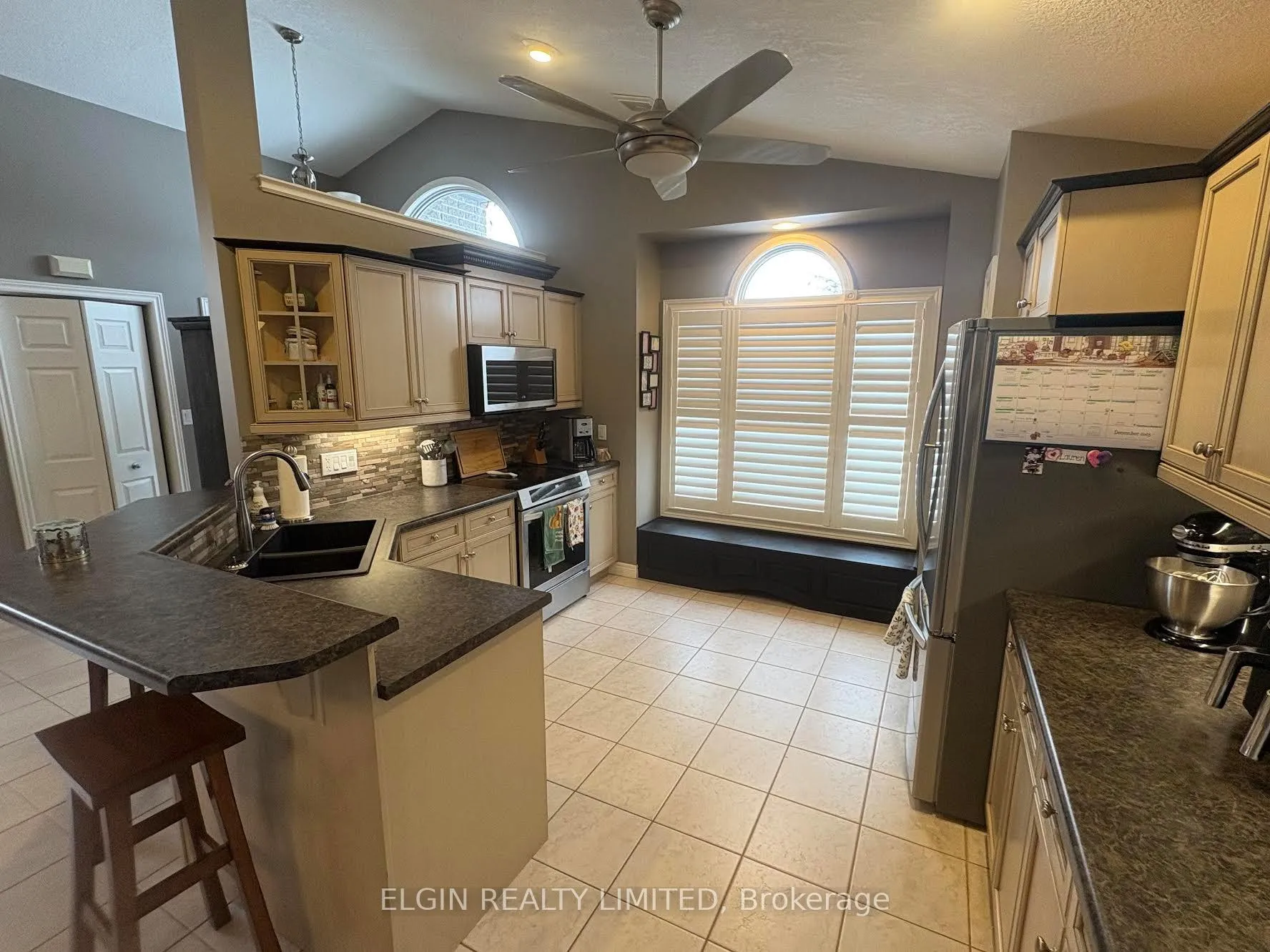 Photo 9 of 21 Oriole Lane, St. Thomas — HOMEH