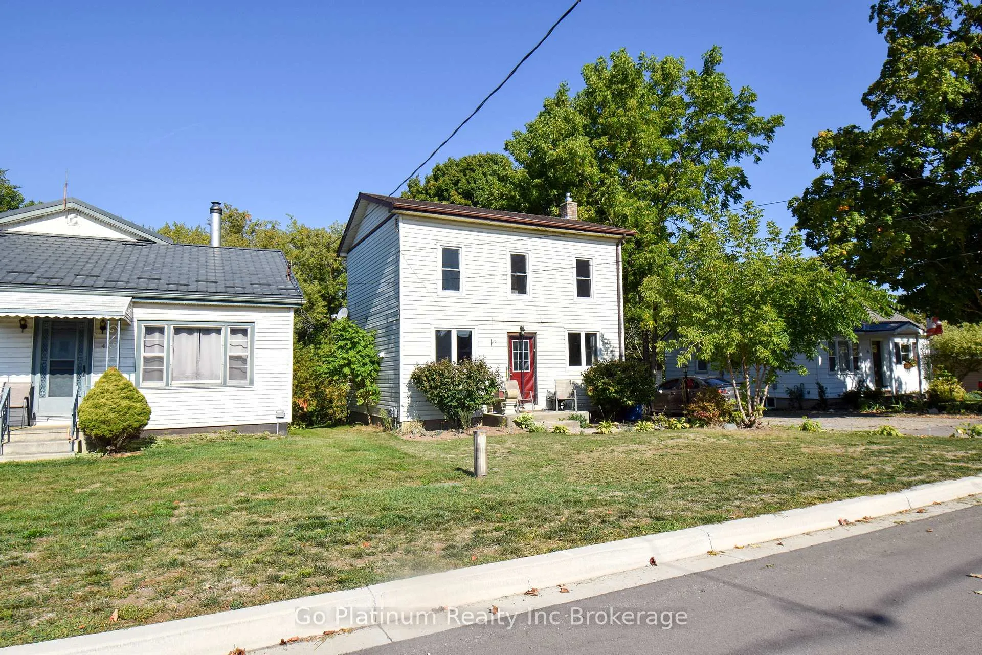 Photo 1 of 39 Young Street, Tillsonburg — HOMEH