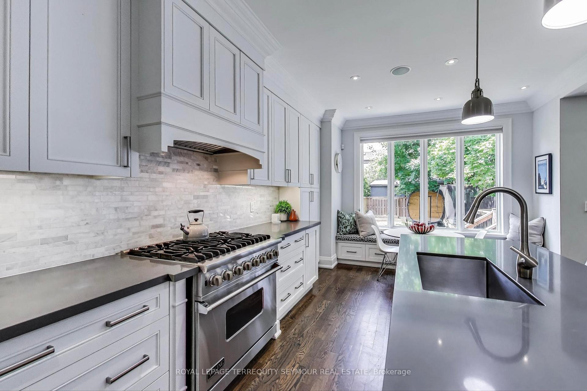 Photo 10 of 474 Sutherland Drive, Toronto, Leaside — HOMEH
