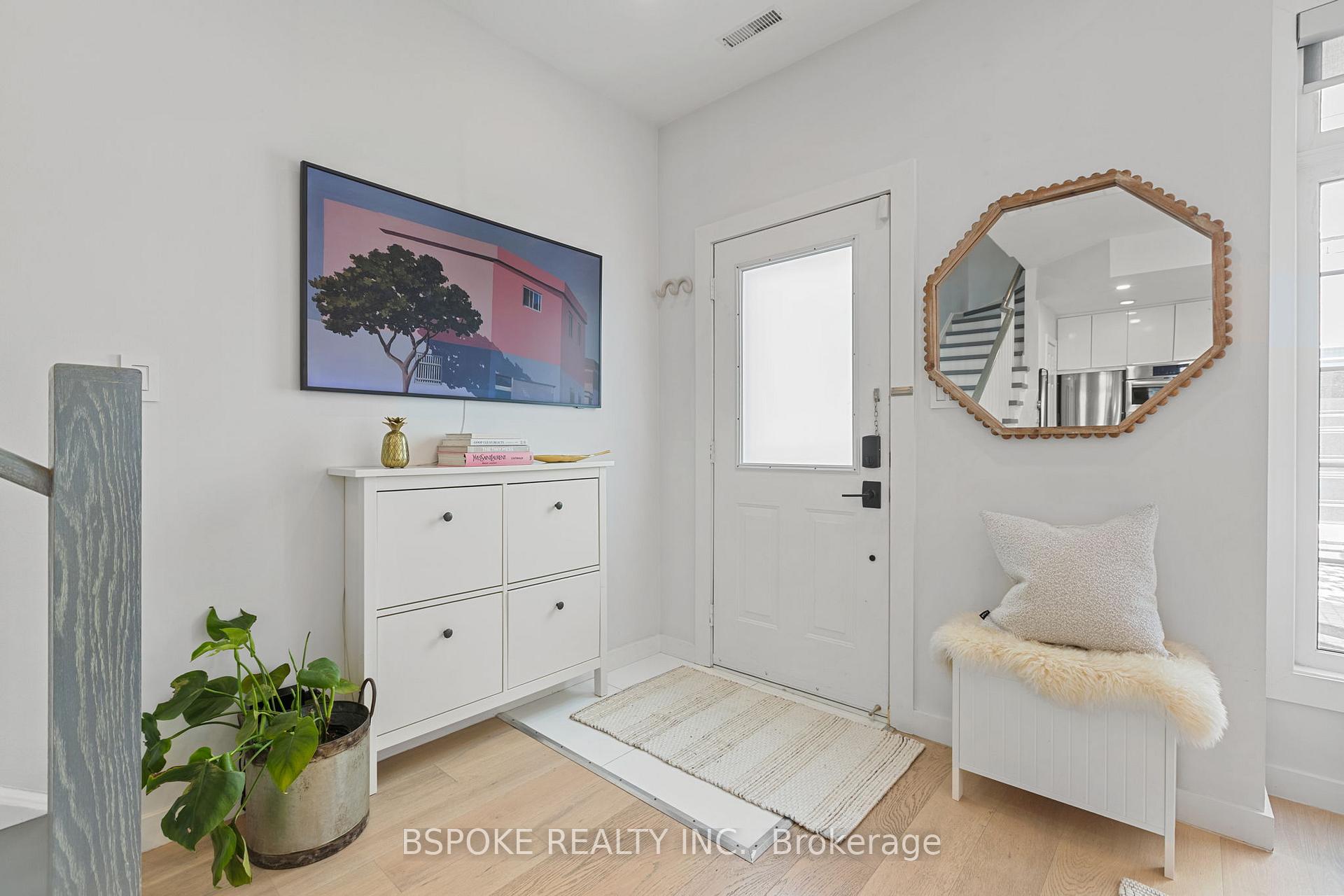 Photo 6 of Unit 3, 6 Wellesley Place, Toronto, North St. James Town — HOMEH