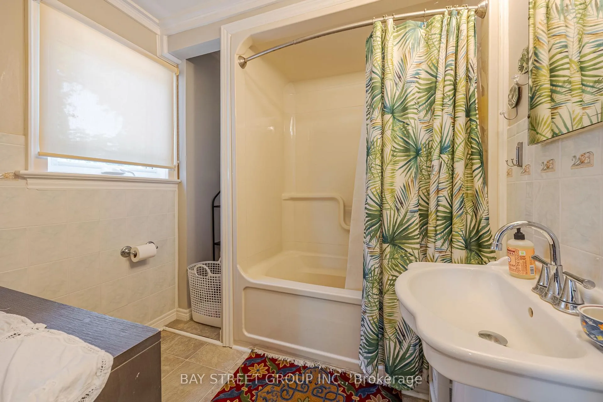 Photo 15 of 14 Marlatts Road, Thorold, Thorold Downtown — HOMEH