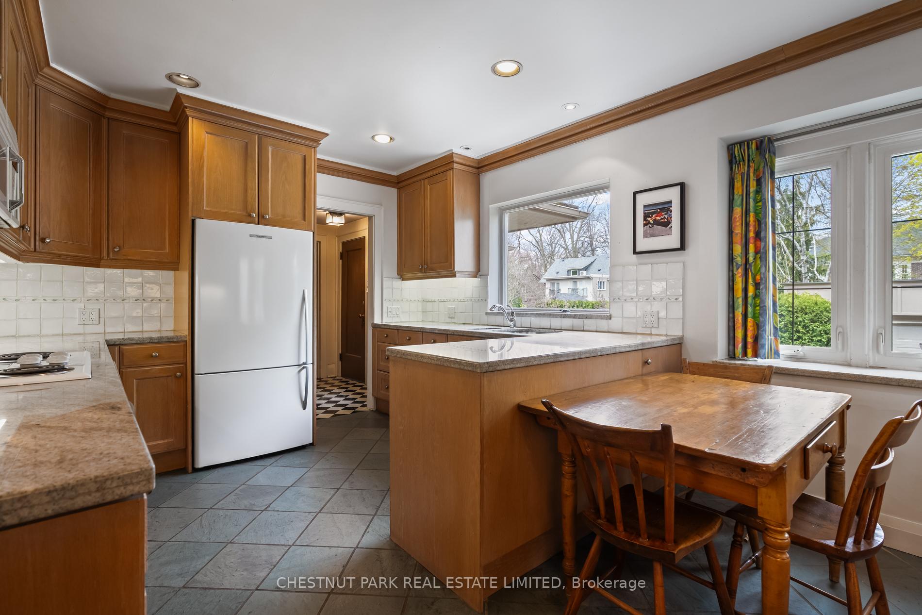 Photo 11 of 60 Rosedale Heights Drive, Toronto, Rosedale-Moore Park — HOMEH
