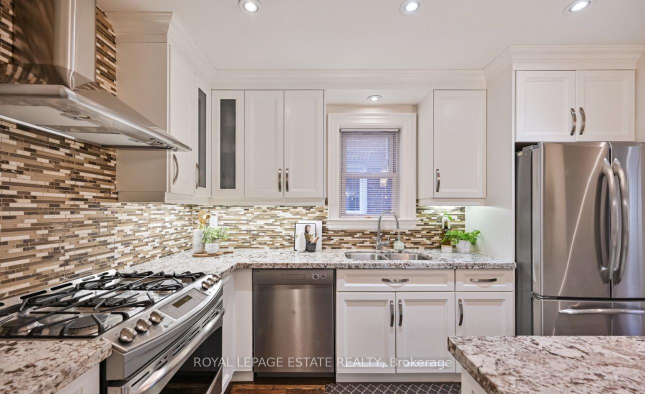 Photo 10 of 274 Laird Drive, Toronto, Leaside — HOMEH
