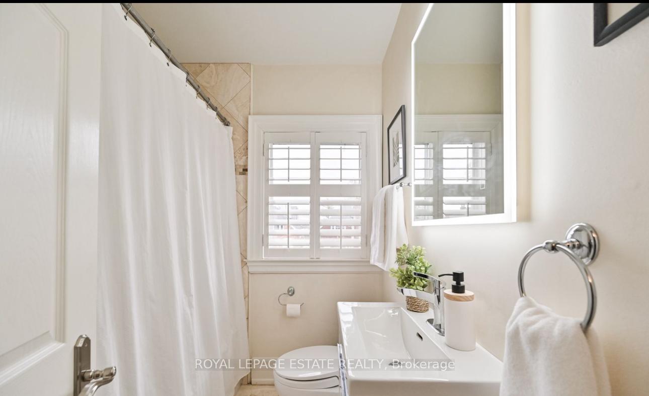 Photo 20 of 274 Laird Drive, Toronto, Leaside — HOMEH