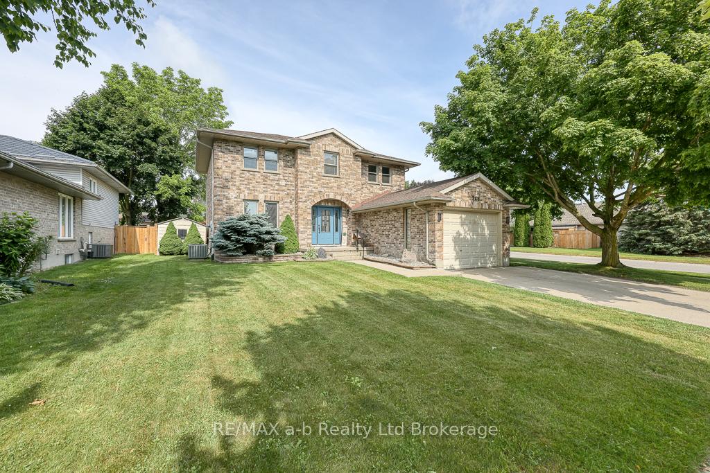 Front of 346 Riverview Drive