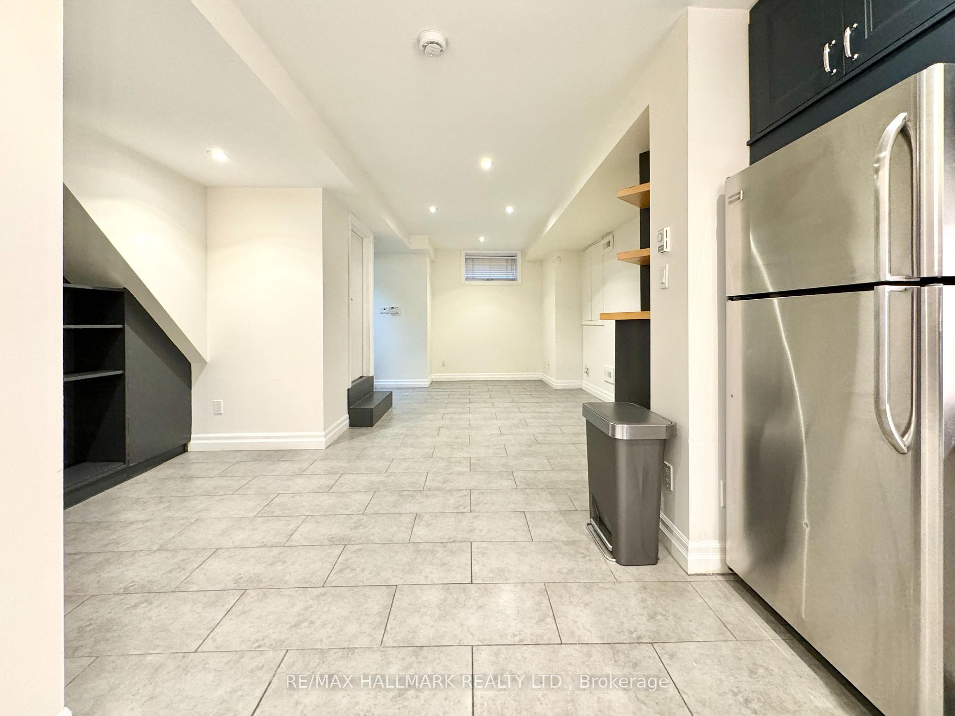 Photo 8 of Unit Lower, 140 Collier Street, Toronto, Rosedale-Moore Park — HOMEH
