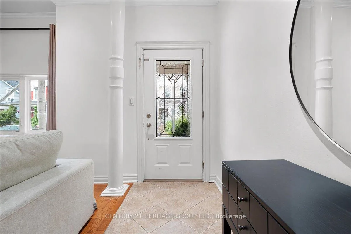 Photo 3 of 336 Emerald Street N, Hamilton, Landsdale — HOMEH
