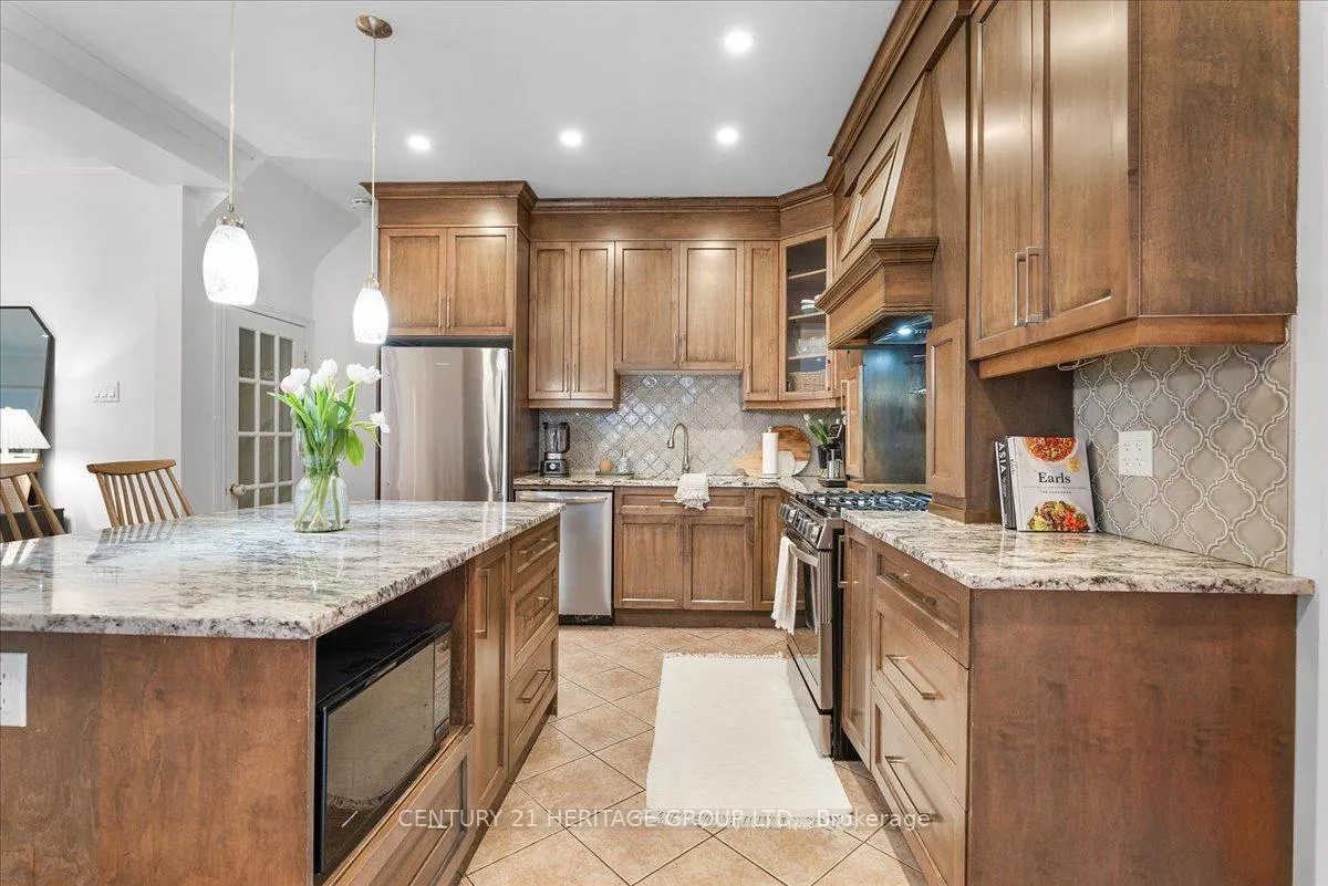 Photo 15 of 336 Emerald Street N, Hamilton, Landsdale — HOMEH