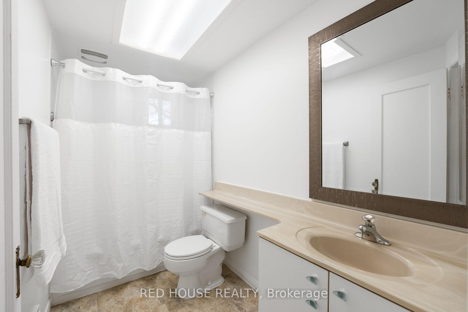 Photo 11 of 68 Nesbitt Drive, Toronto, Leaside — HOMEH