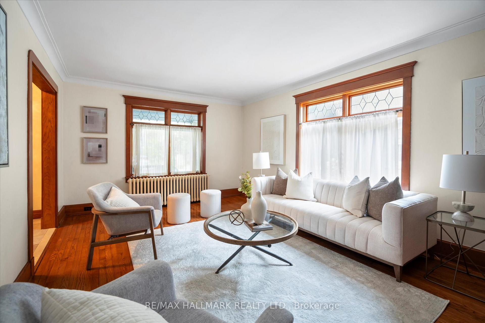 Photo 6 of 34 Munro Park Avenue, Toronto, The Beaches — HOMEH