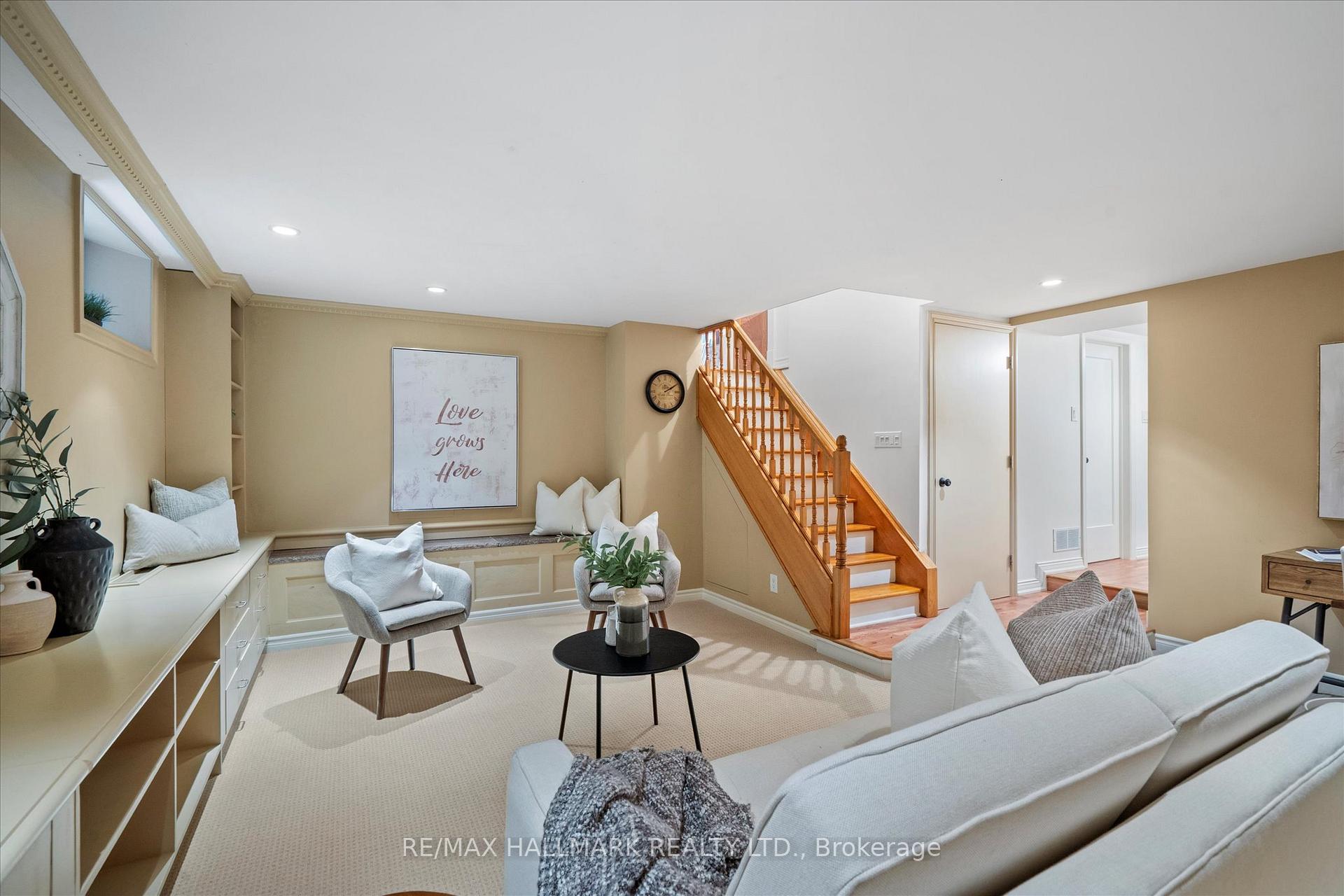 Photo 32 of 34 Munro Park Avenue, Toronto, The Beaches — HOMEH