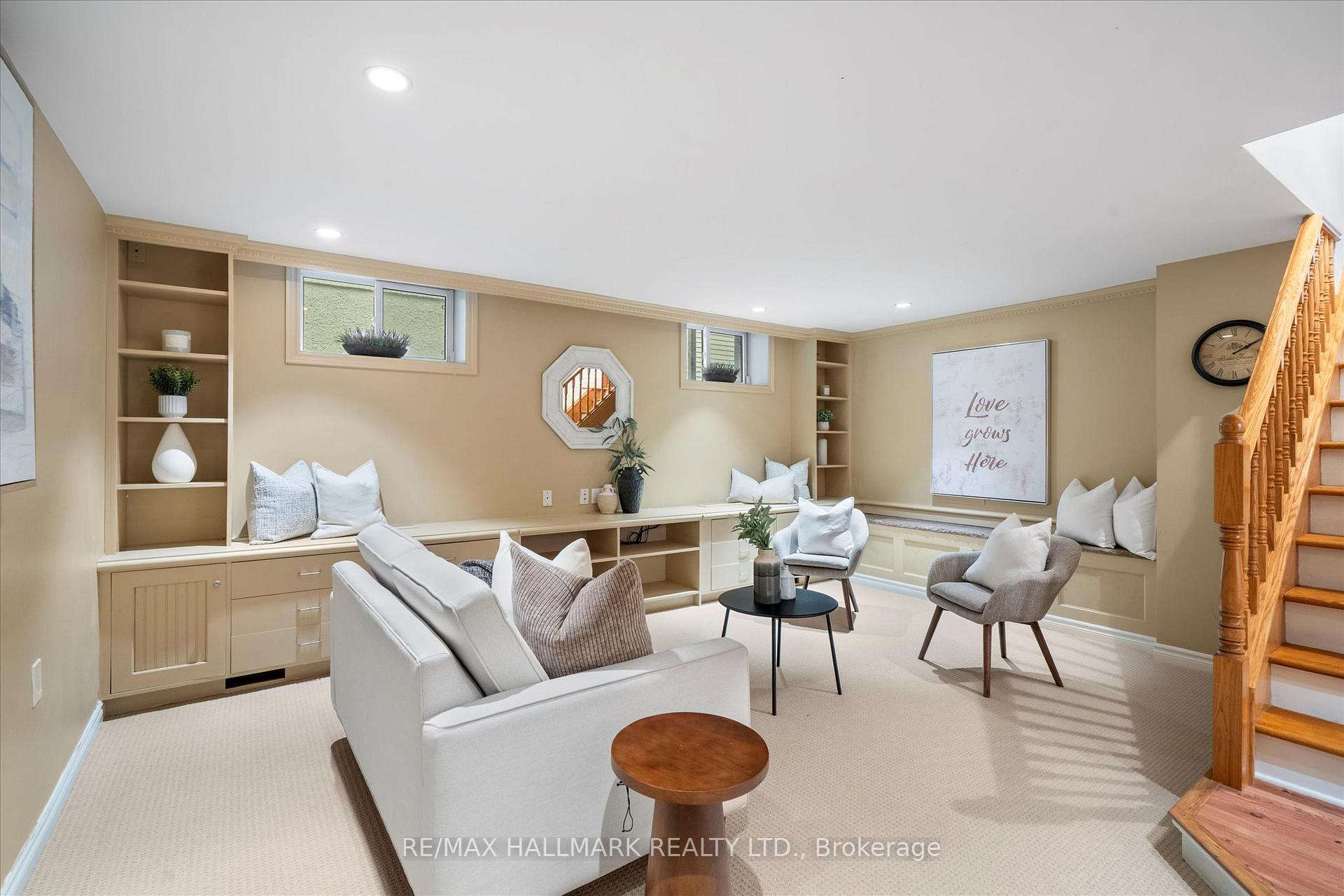 Photo 33 of 34 Munro Park Avenue, Toronto, The Beaches — HOMEH