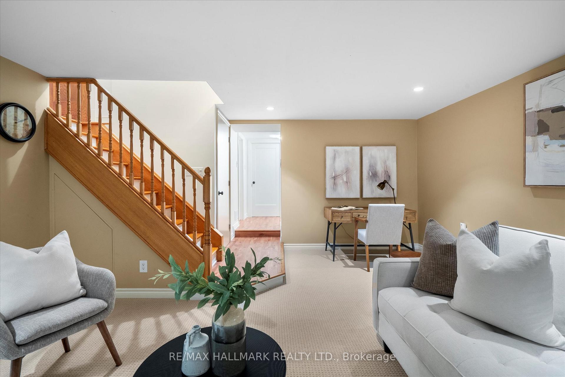 Photo 35 of 34 Munro Park Avenue, Toronto, The Beaches — HOMEH