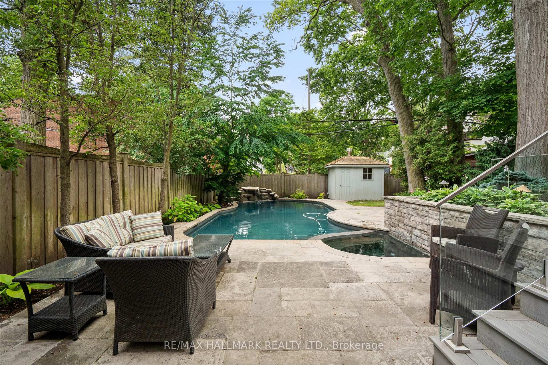 Photo 41 of 34 Munro Park Avenue, Toronto, The Beaches — HOMEH