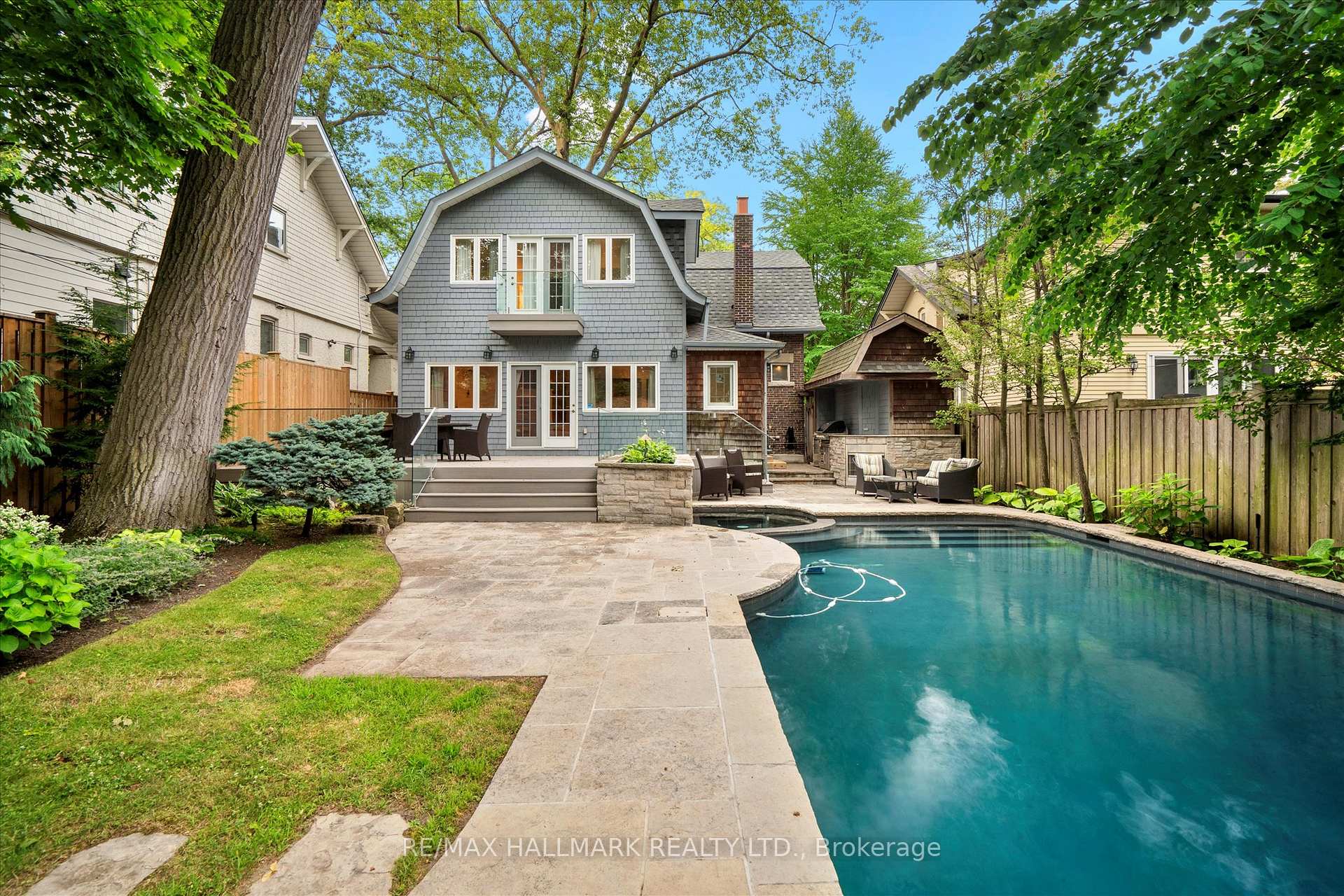 Photo 44 of 34 Munro Park Avenue, Toronto, The Beaches — HOMEH