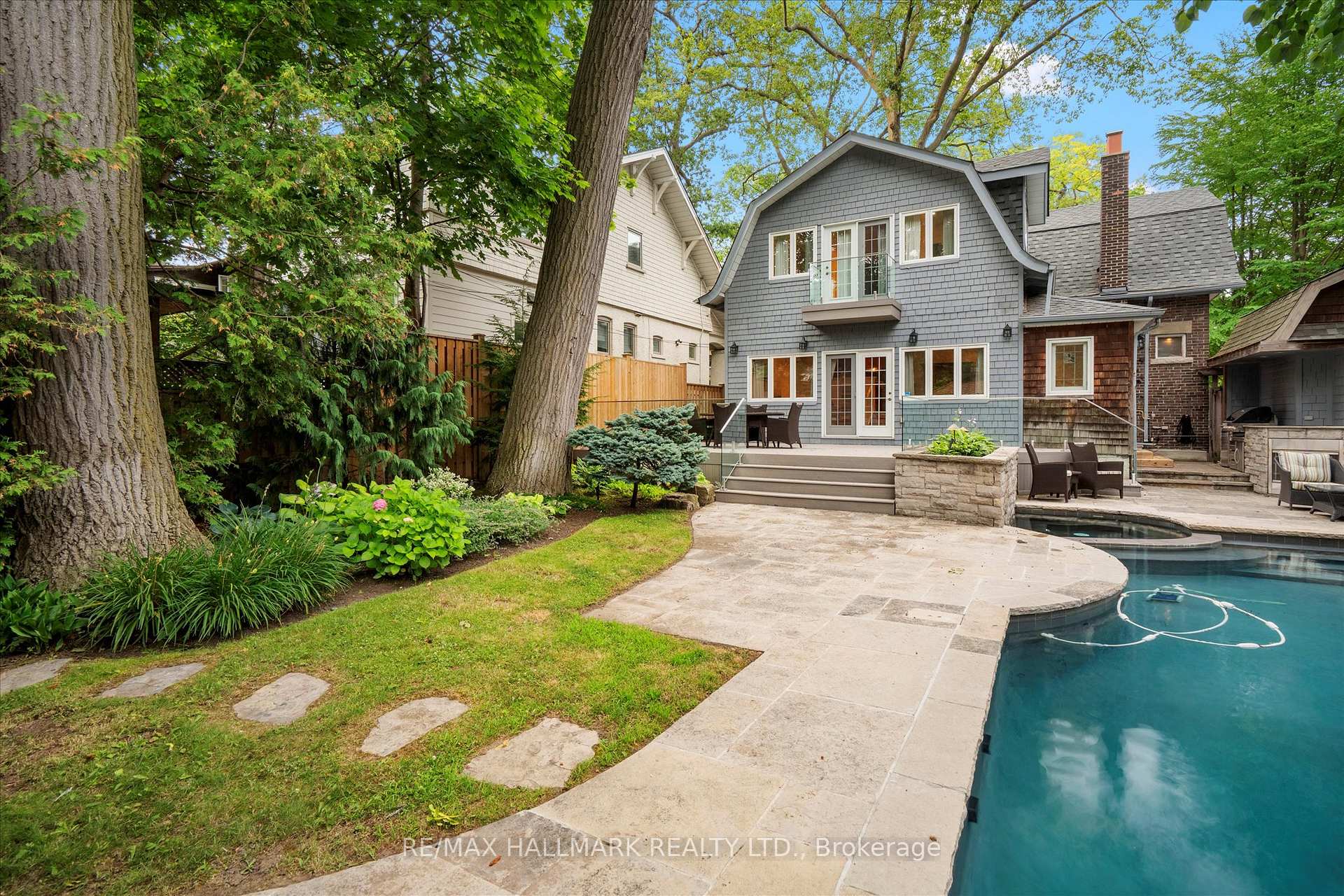 Photo 45 of 34 Munro Park Avenue, Toronto, The Beaches — HOMEH