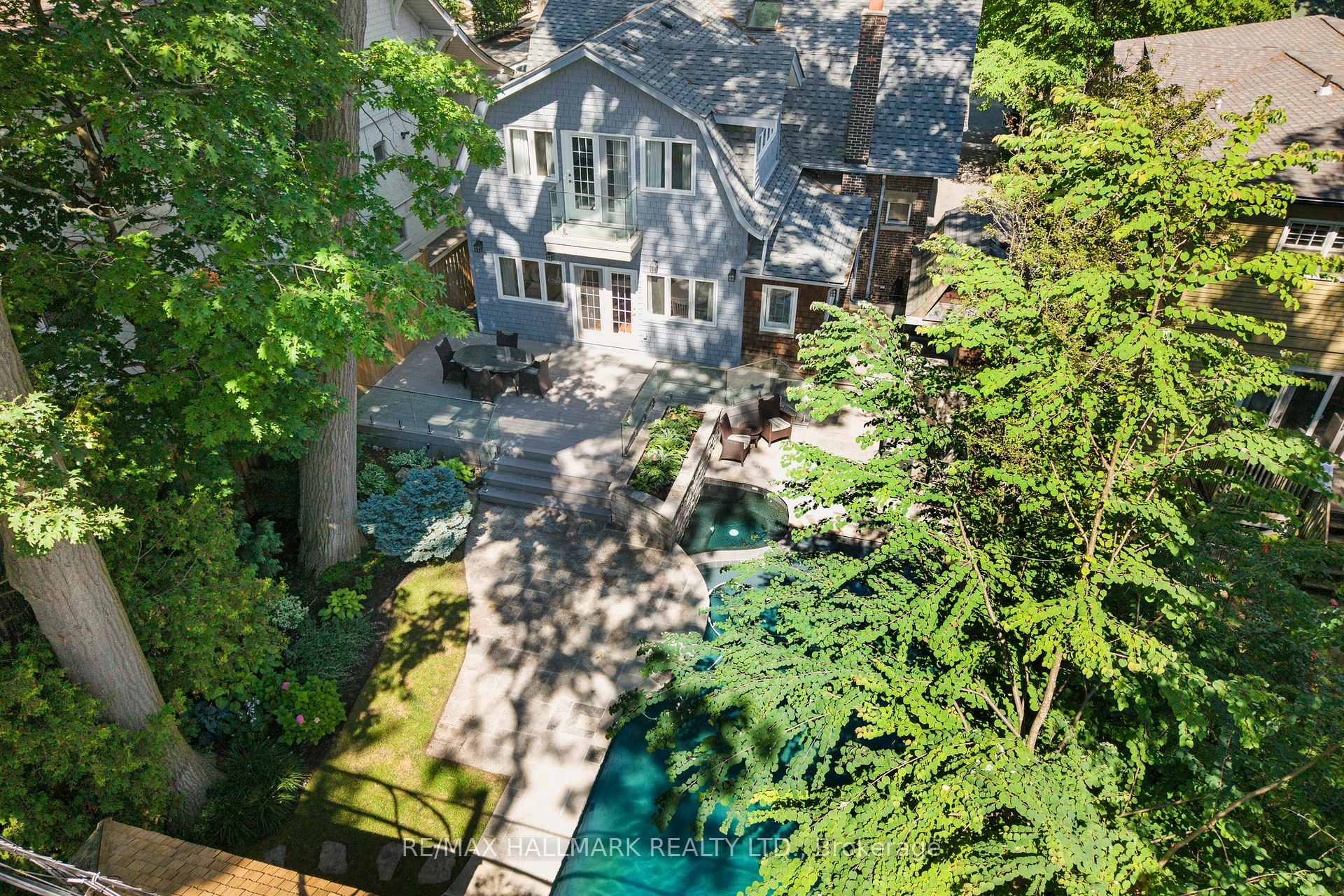 Photo 49 of 34 Munro Park Avenue, Toronto, The Beaches — HOMEH