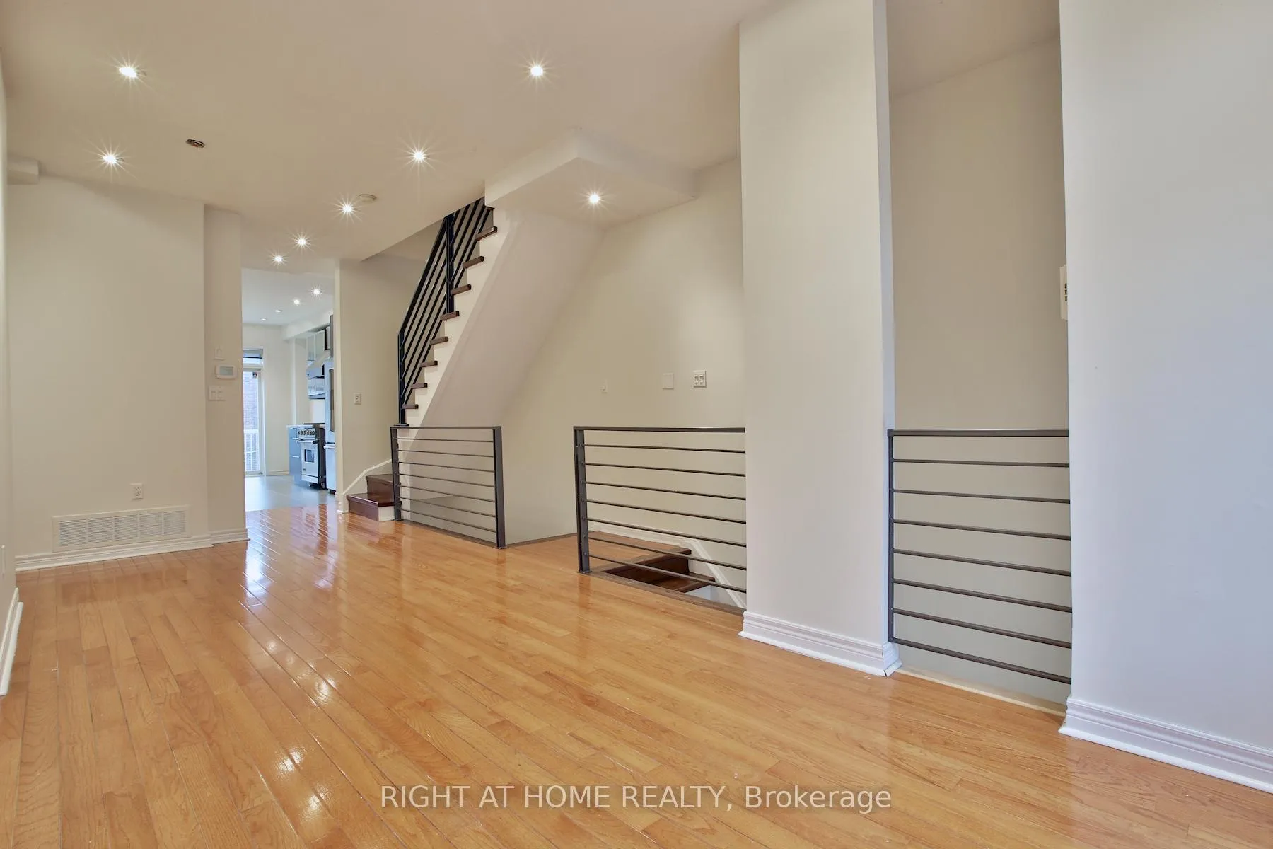 Photo 4 of 49 Natalie Place, Toronto, South Riverdale — HOMEH