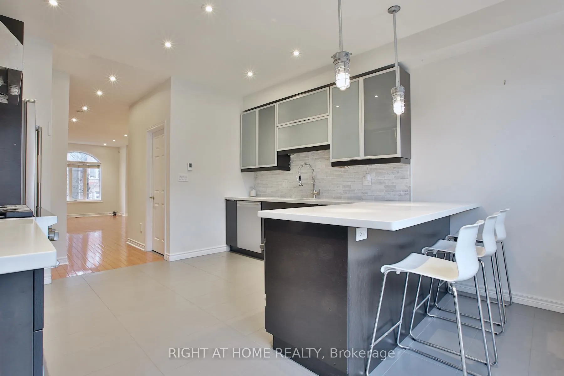 Photo 8 of 49 Natalie Place, Toronto, South Riverdale — HOMEH