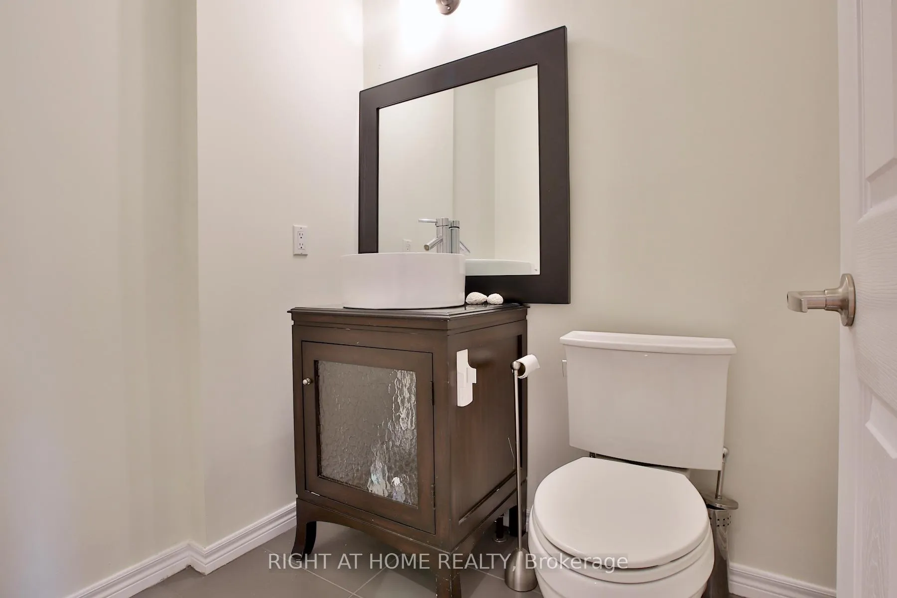 Photo 11 of 49 Natalie Place, Toronto, South Riverdale — HOMEH