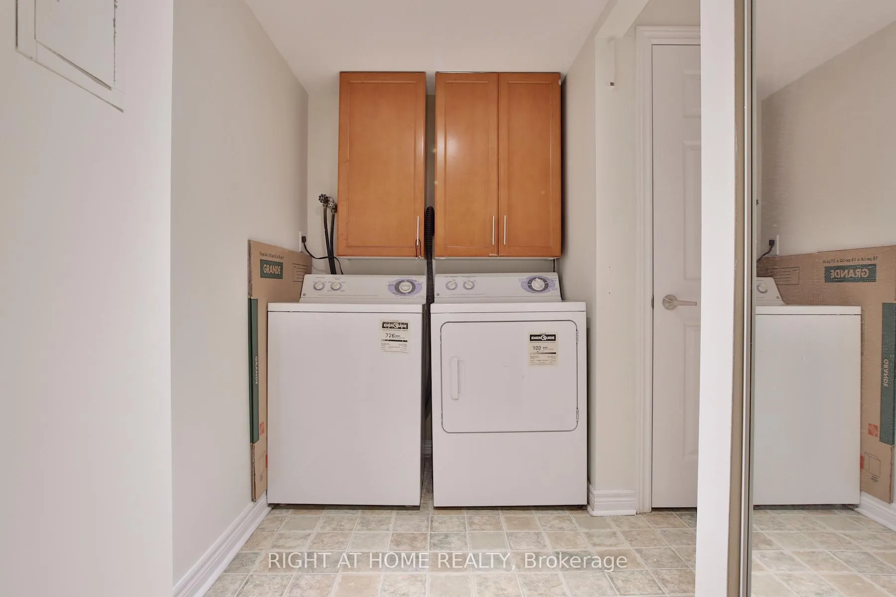 Photo 25 of 49 Natalie Place, Toronto, South Riverdale — HOMEH