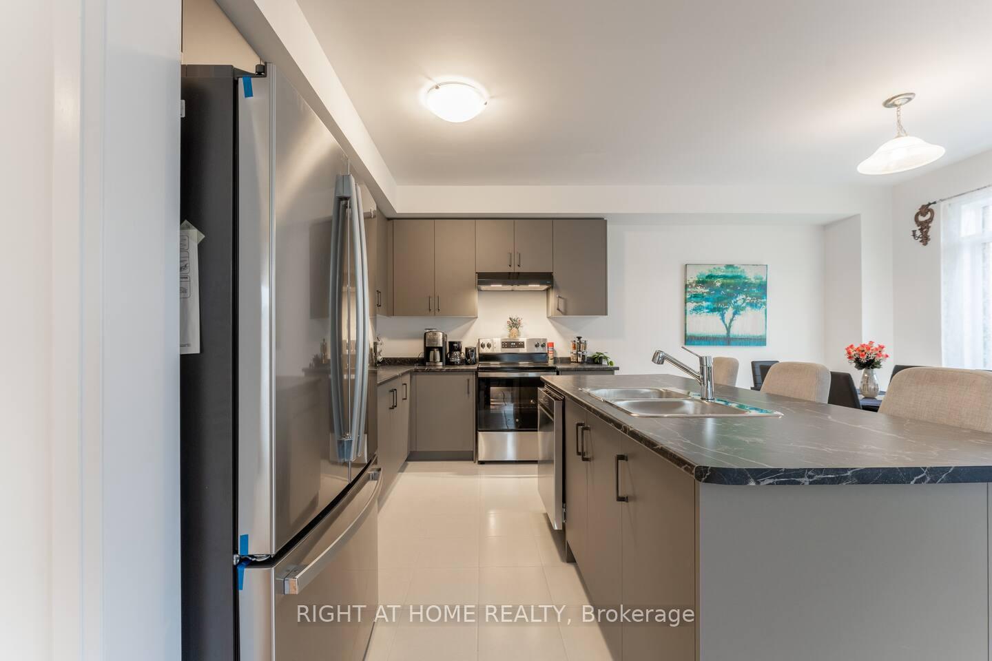 Photo 3 of 120 Velvet Way, Thorold, Rolling Meadows — HOMEH