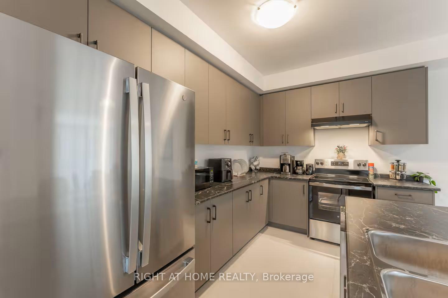 Photo 4 of 120 Velvet Way, Thorold, Rolling Meadows — HOMEH