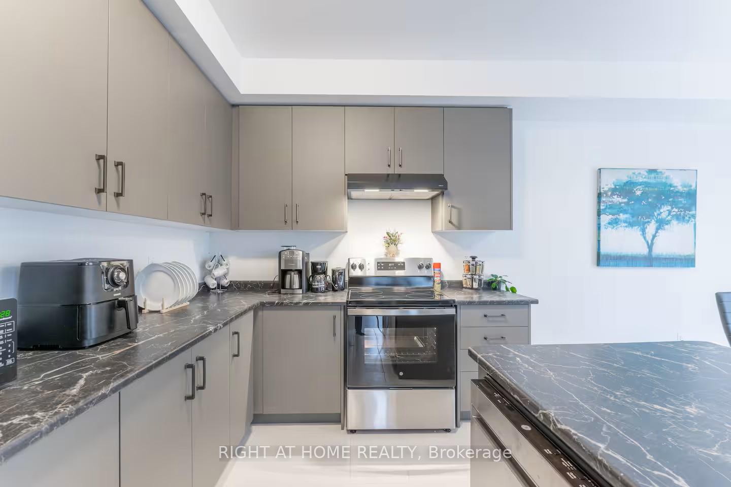 Photo 5 of 120 Velvet Way, Thorold, Rolling Meadows — HOMEH