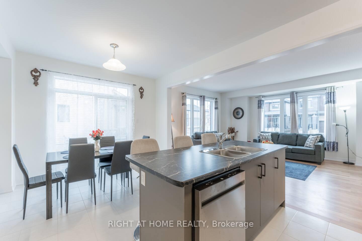 Photo 12 of 120 Velvet Way, Thorold, Rolling Meadows — HOMEH