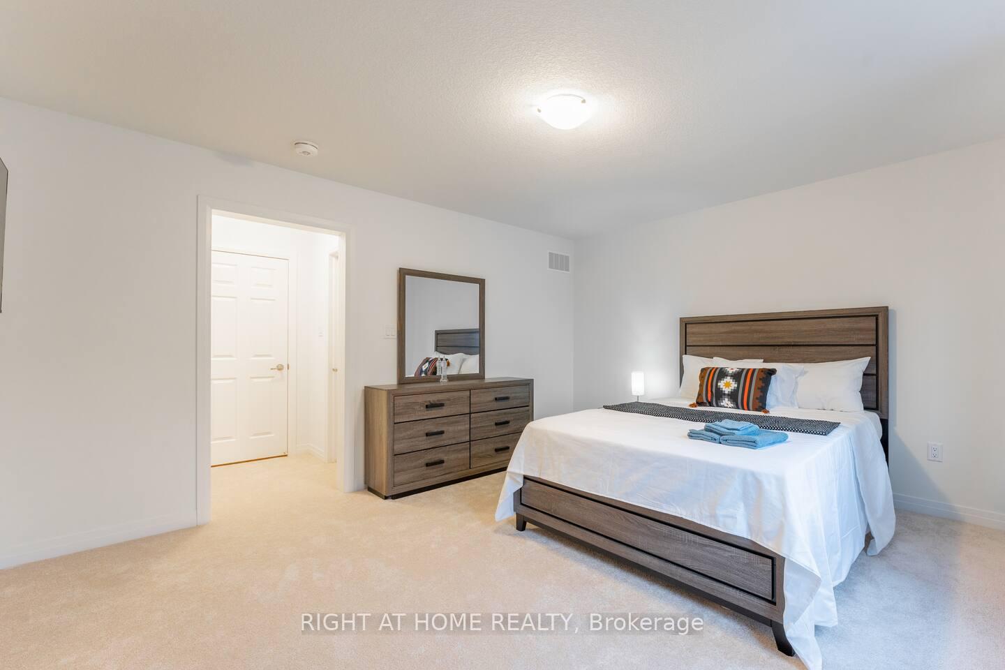 Photo 23 of 120 Velvet Way, Thorold, Rolling Meadows — HOMEH