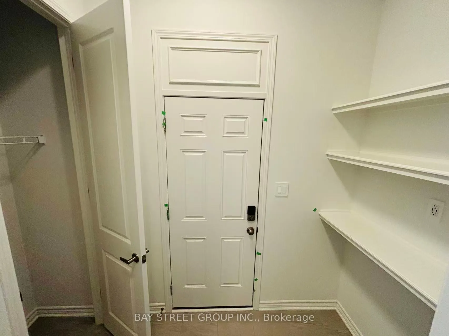 Photo 6 of 127 Azure Drive, Markham, Rural Markham — HOMEH