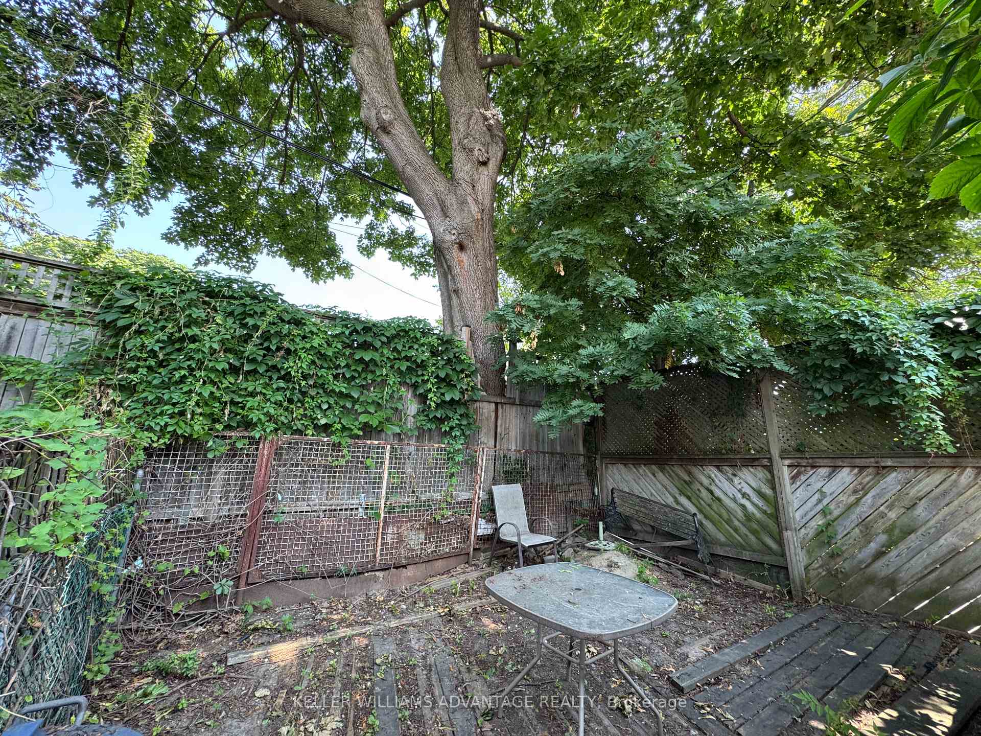Photo 14 of 587 Craven Road, Toronto, Greenwood-Coxwell — HOMEH