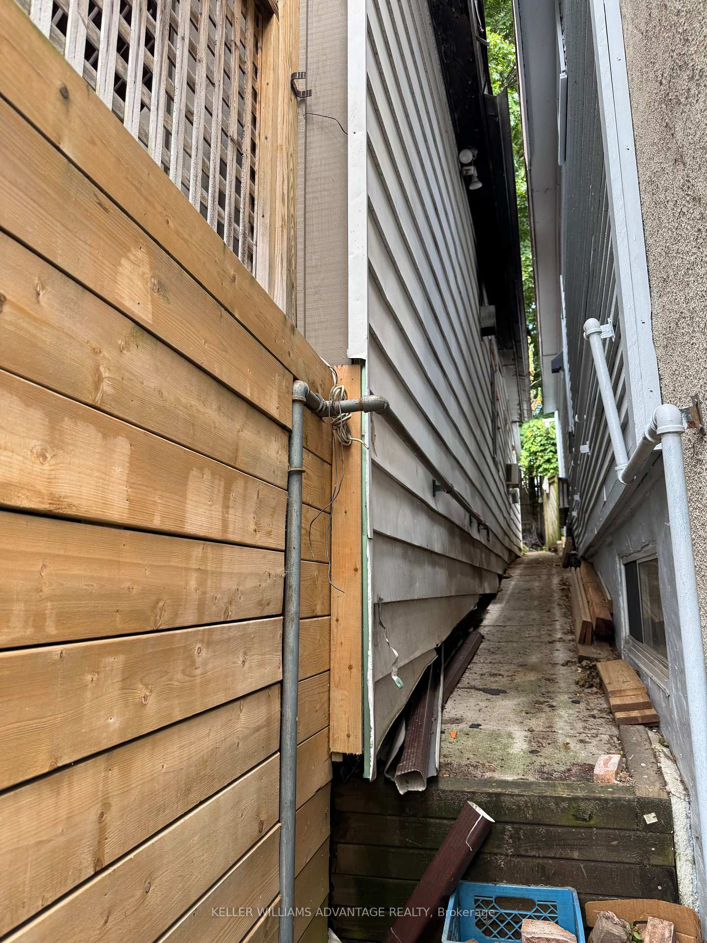 Photo 16 of 587 Craven Road, Toronto, Greenwood-Coxwell — HOMEH