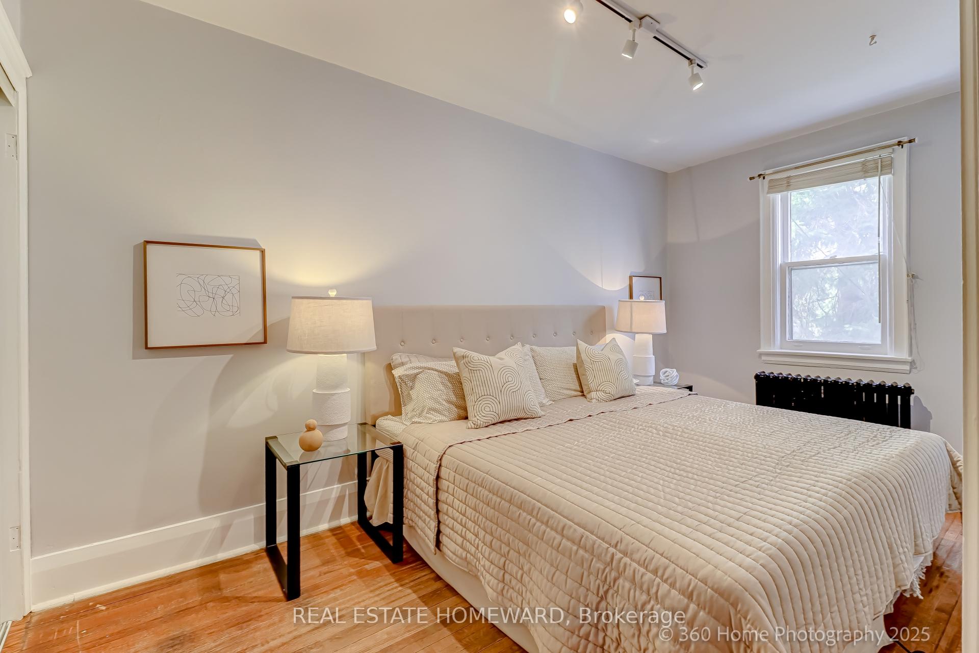 Photo 10 of 22 Banff Road, Toronto, Mount Pleasant East — HOMEH