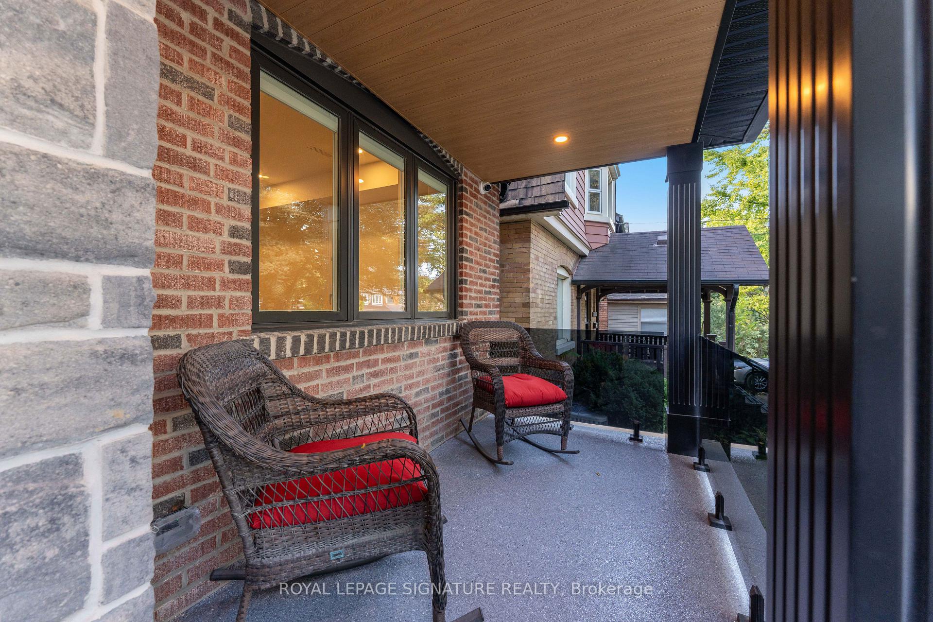 Photo 4 of 37 Manor Road E, Toronto, Mount Pleasant West — HOMEH