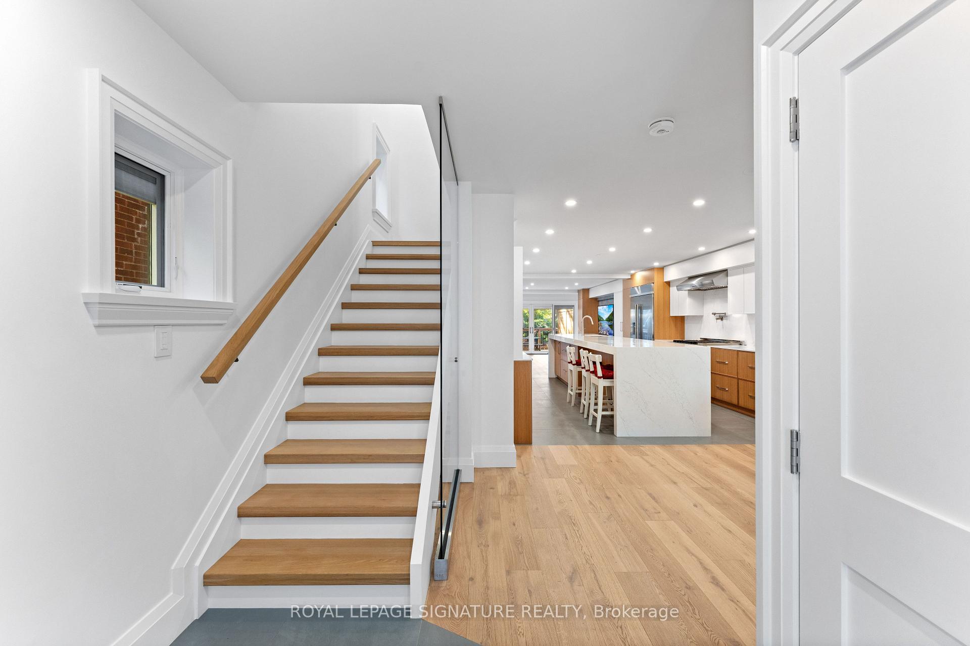 Photo 5 of 37 Manor Road E, Toronto, Mount Pleasant West — HOMEH