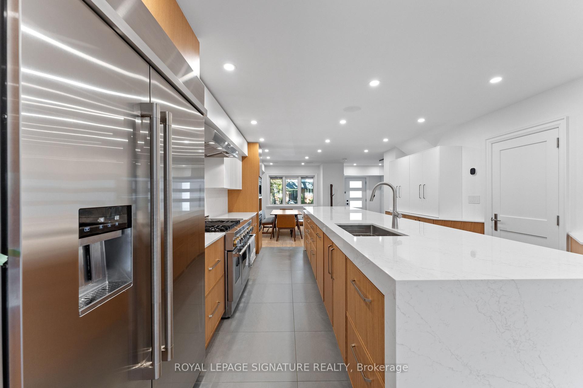 Photo 10 of 37 Manor Road E, Toronto, Mount Pleasant West — HOMEH