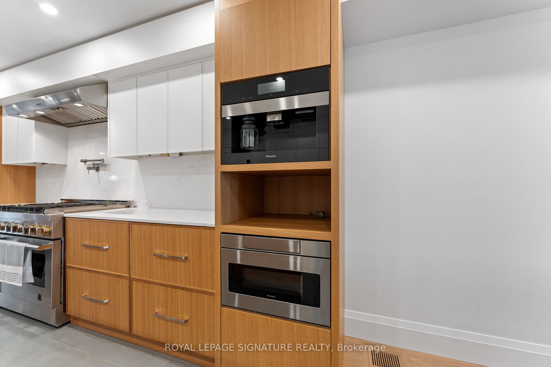 Photo 11 of 37 Manor Road E, Toronto, Mount Pleasant West — HOMEH