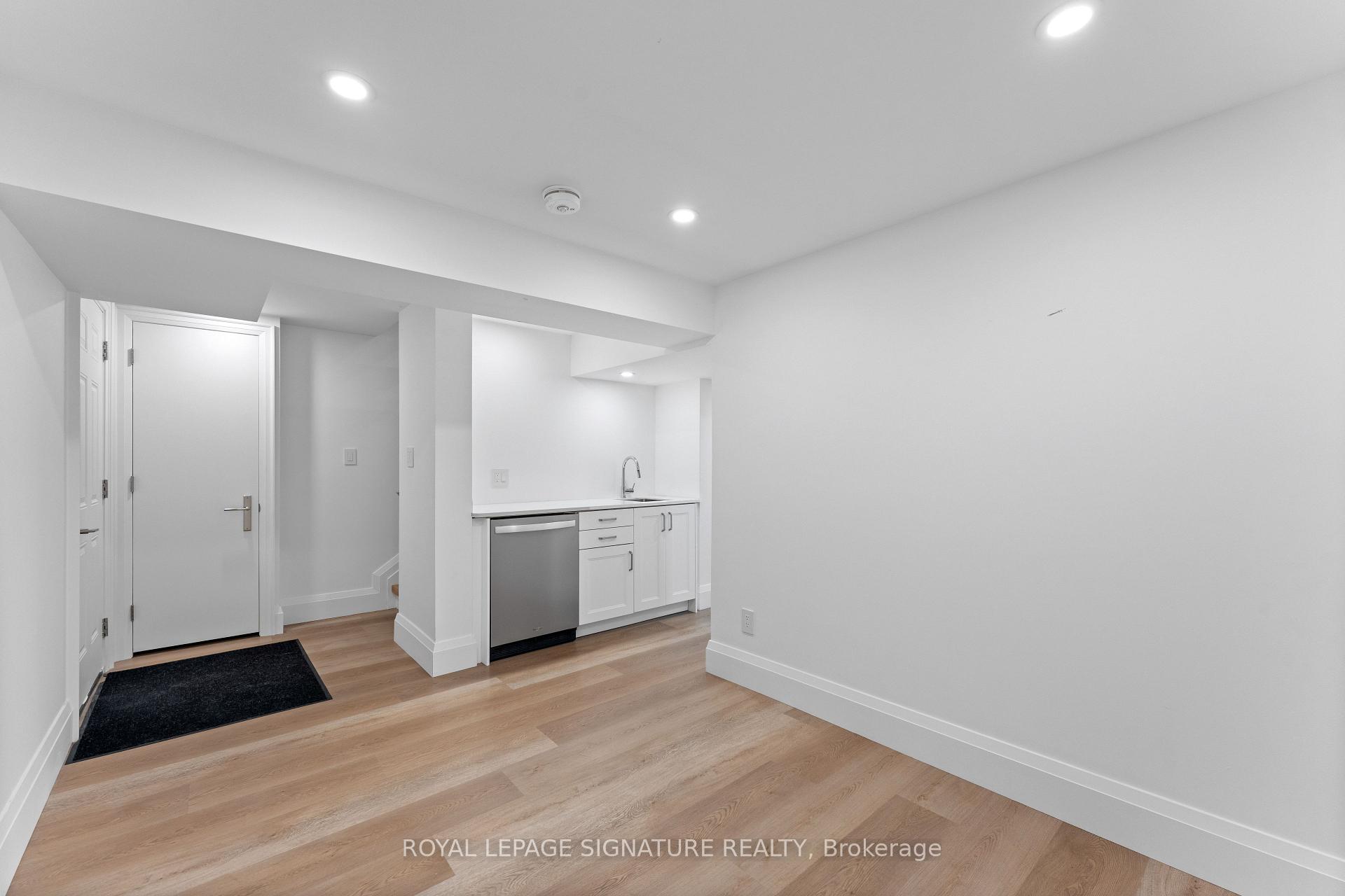 Photo 36 of 37 Manor Road E, Toronto, Mount Pleasant West — HOMEH