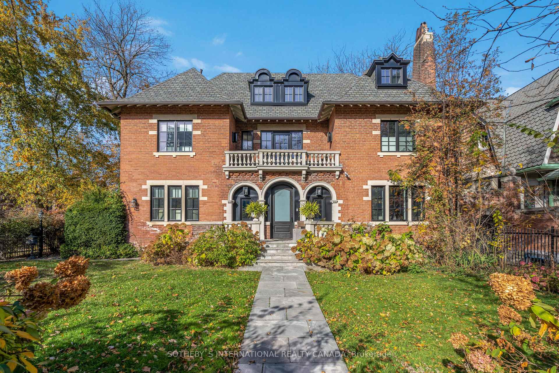 Front of 62 Maple Avenue