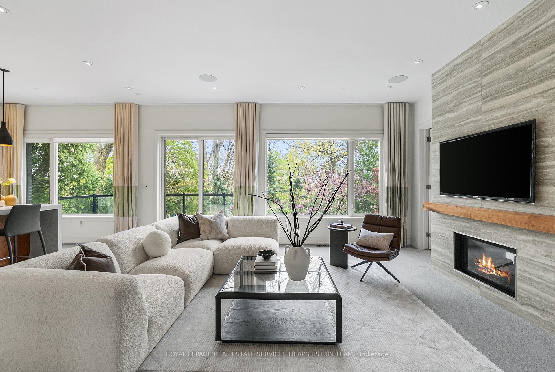 Photo 6 of 20 Moorehill Drive, Toronto, Leaside — HOMEH