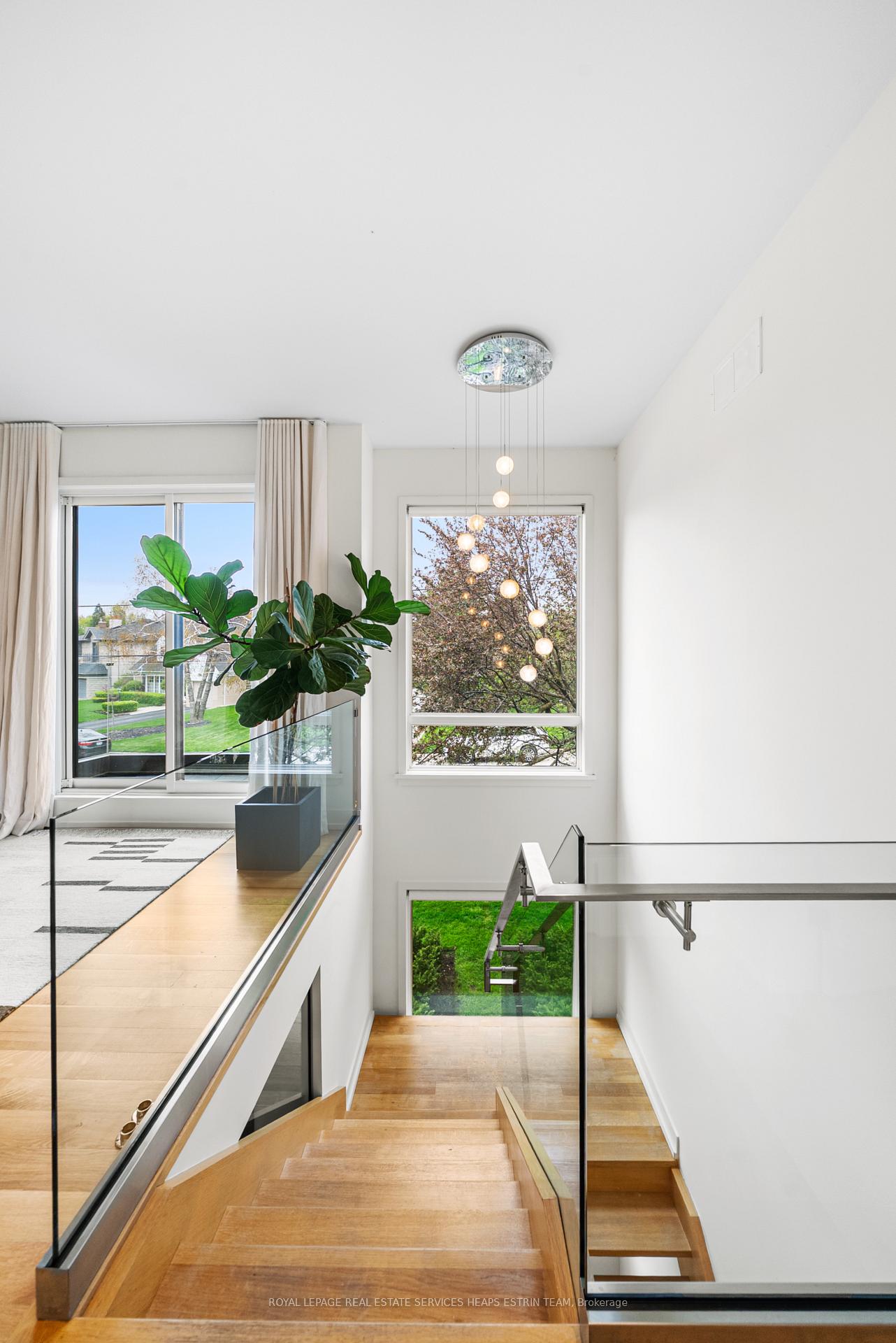 Photo 17 of 20 Moorehill Drive, Toronto, Leaside — HOMEH