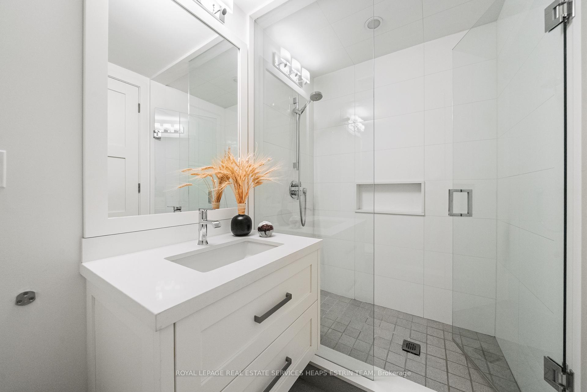 Photo 33 of 20 Moorehill Drive, Toronto, Leaside — HOMEH