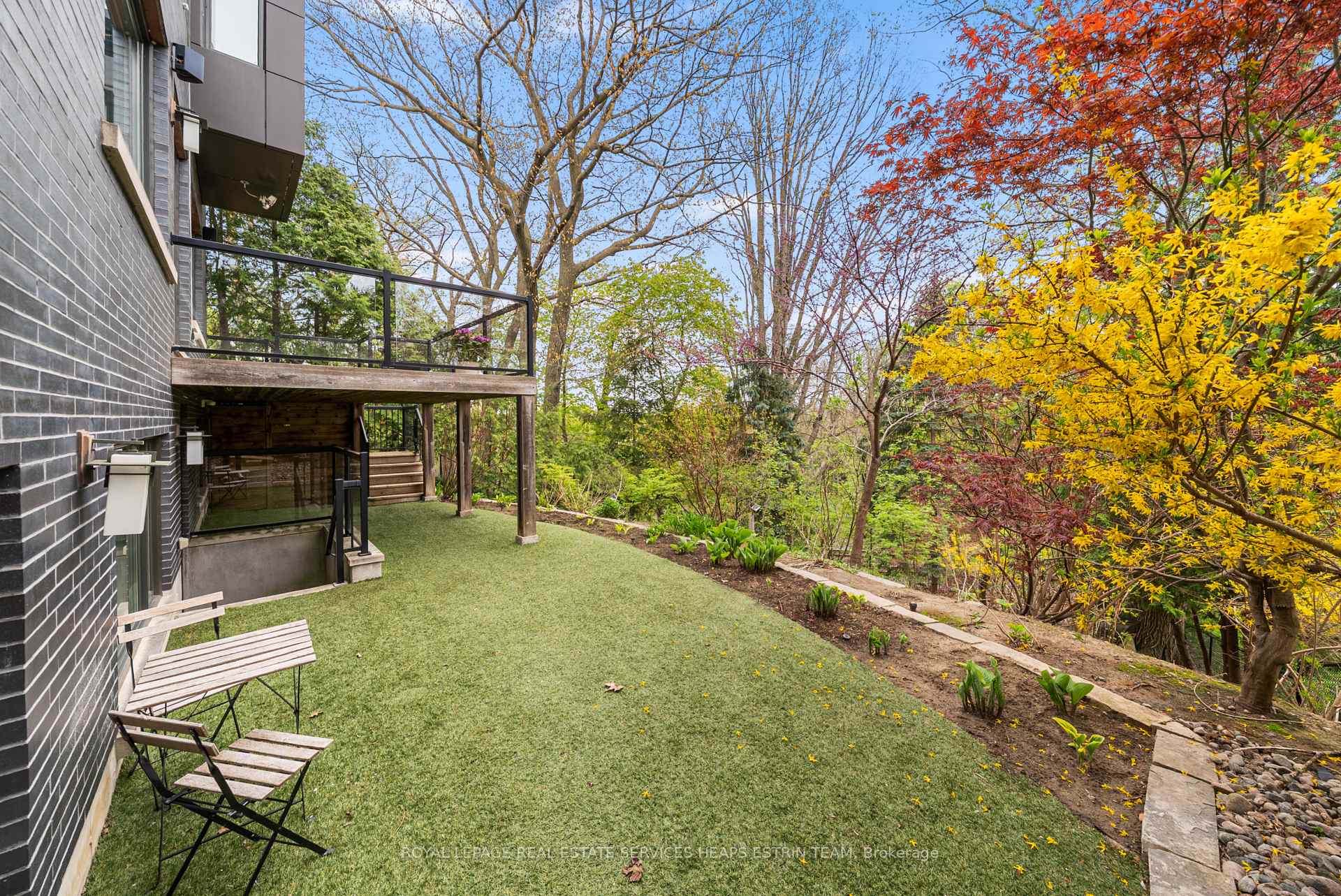 Photo 37 of 20 Moorehill Drive, Toronto, Leaside — HOMEH