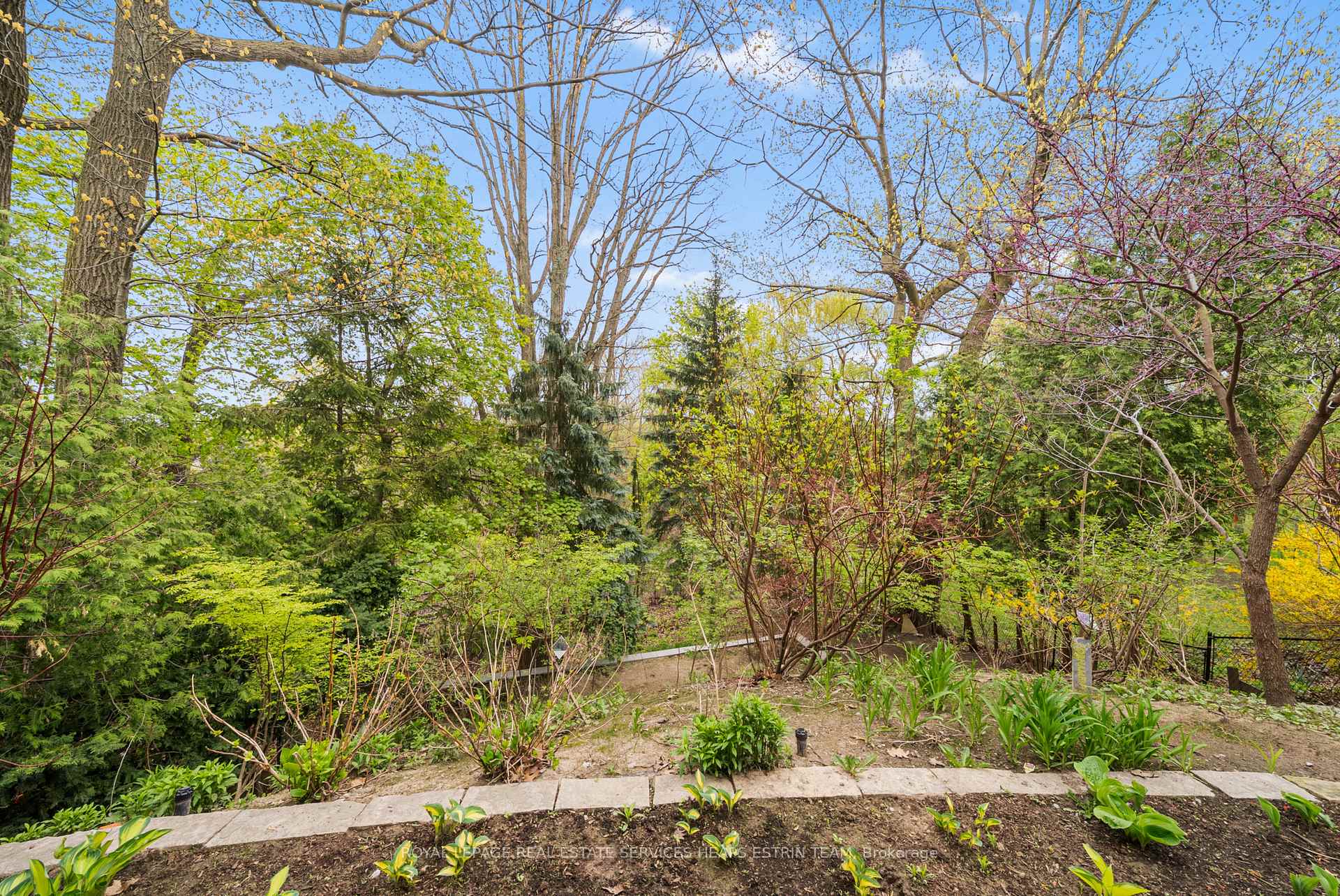 Photo 38 of 20 Moorehill Drive, Toronto, Leaside — HOMEH